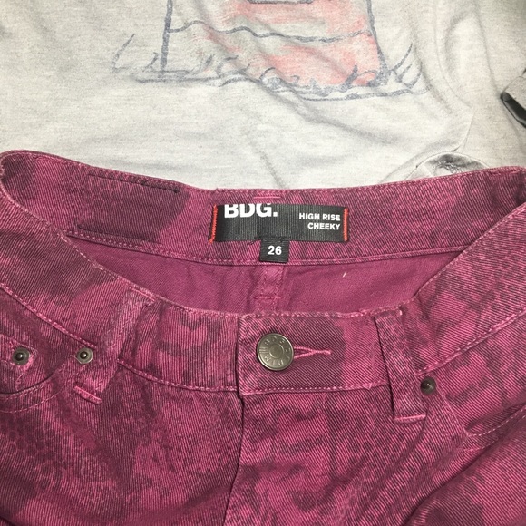 BDG HIGH RISE CHEEKY BURGUNDY SNAKE SKIN SHORT - Picture 3 of 8